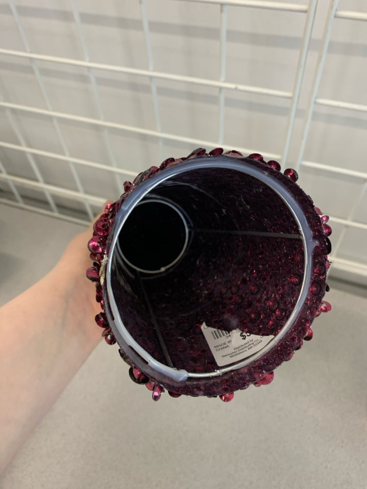 MAGENTA SEQUINS CHRISTMAS CONE.