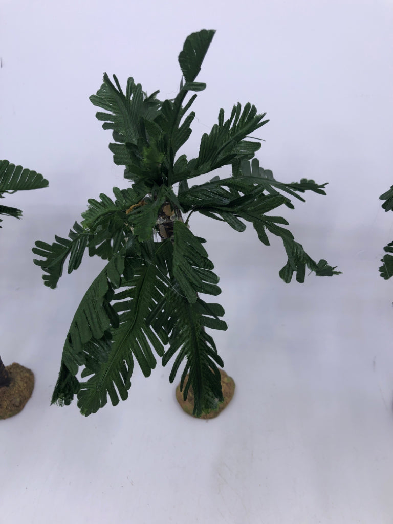 3 FONATANINI PALM TREES.