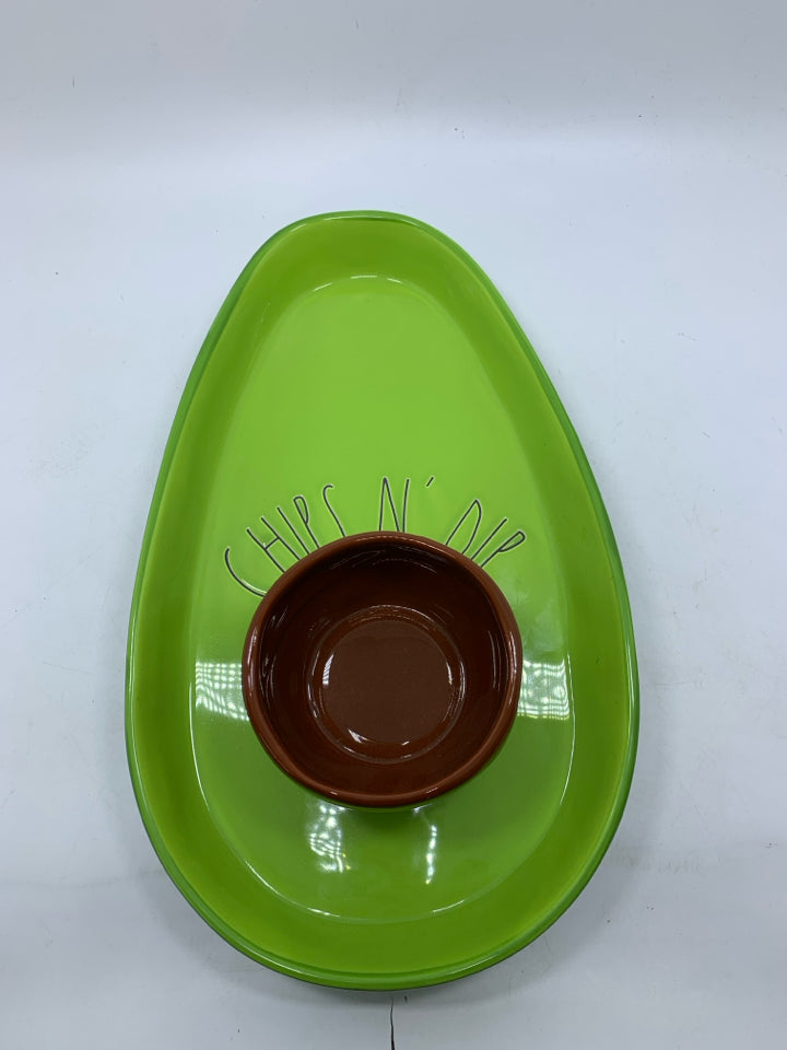 LARGE AVOCADO "CHIPS N' DIP" SERVING TRAY.