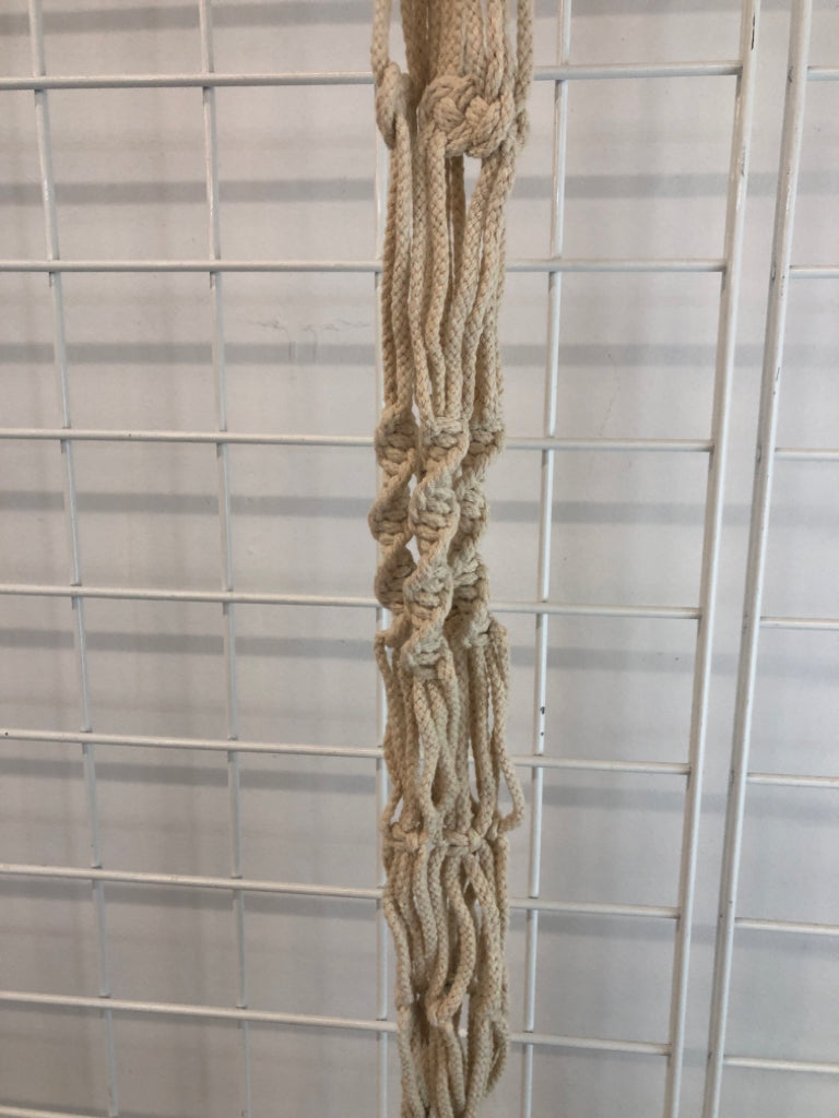 MACRAME PLANT HANGING.