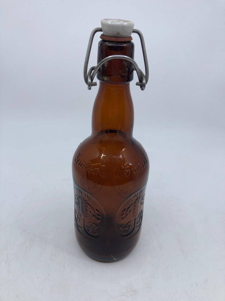 BROWN VTG BOTTLE.