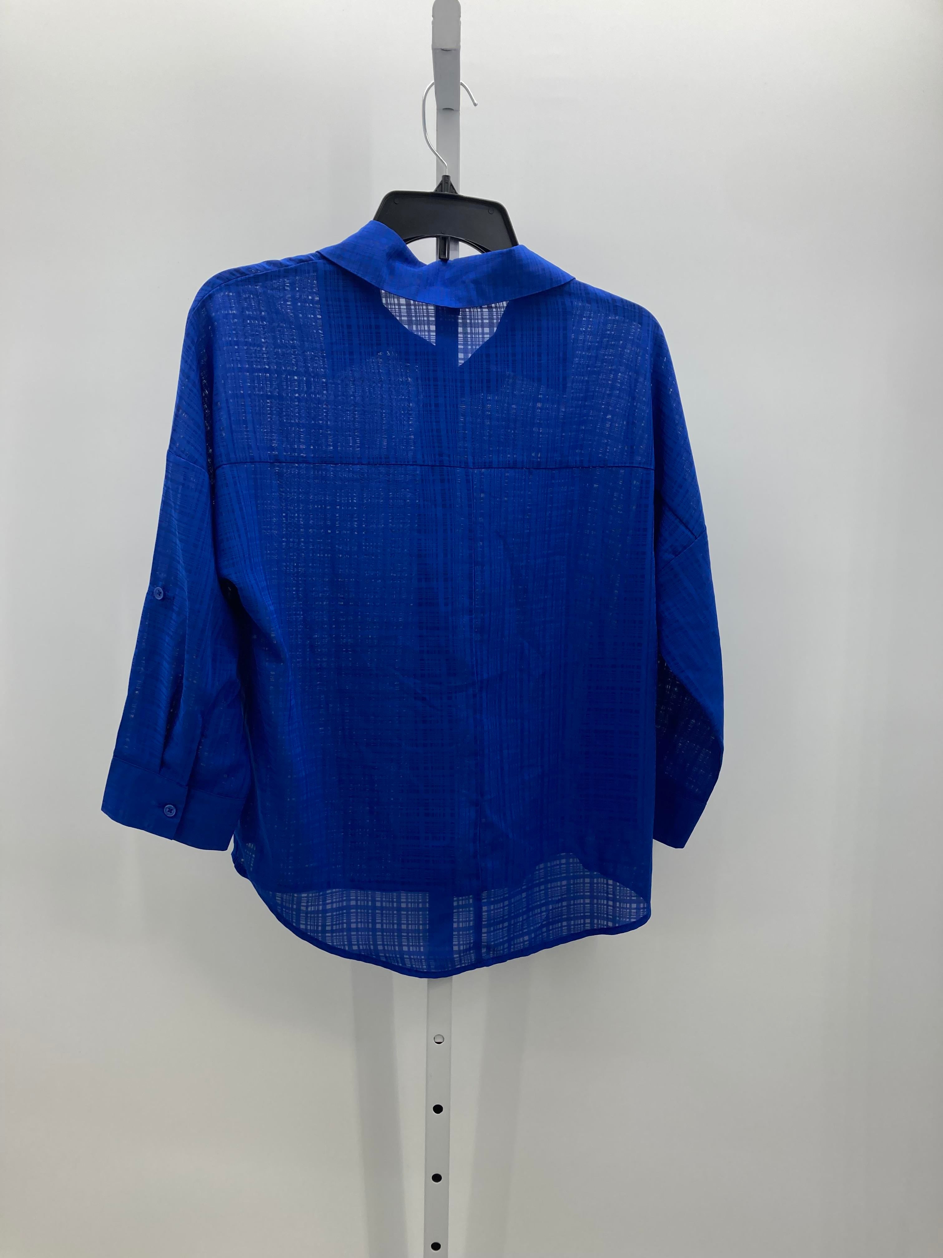 Size Small Misses 3/4 Sleeve Shirt