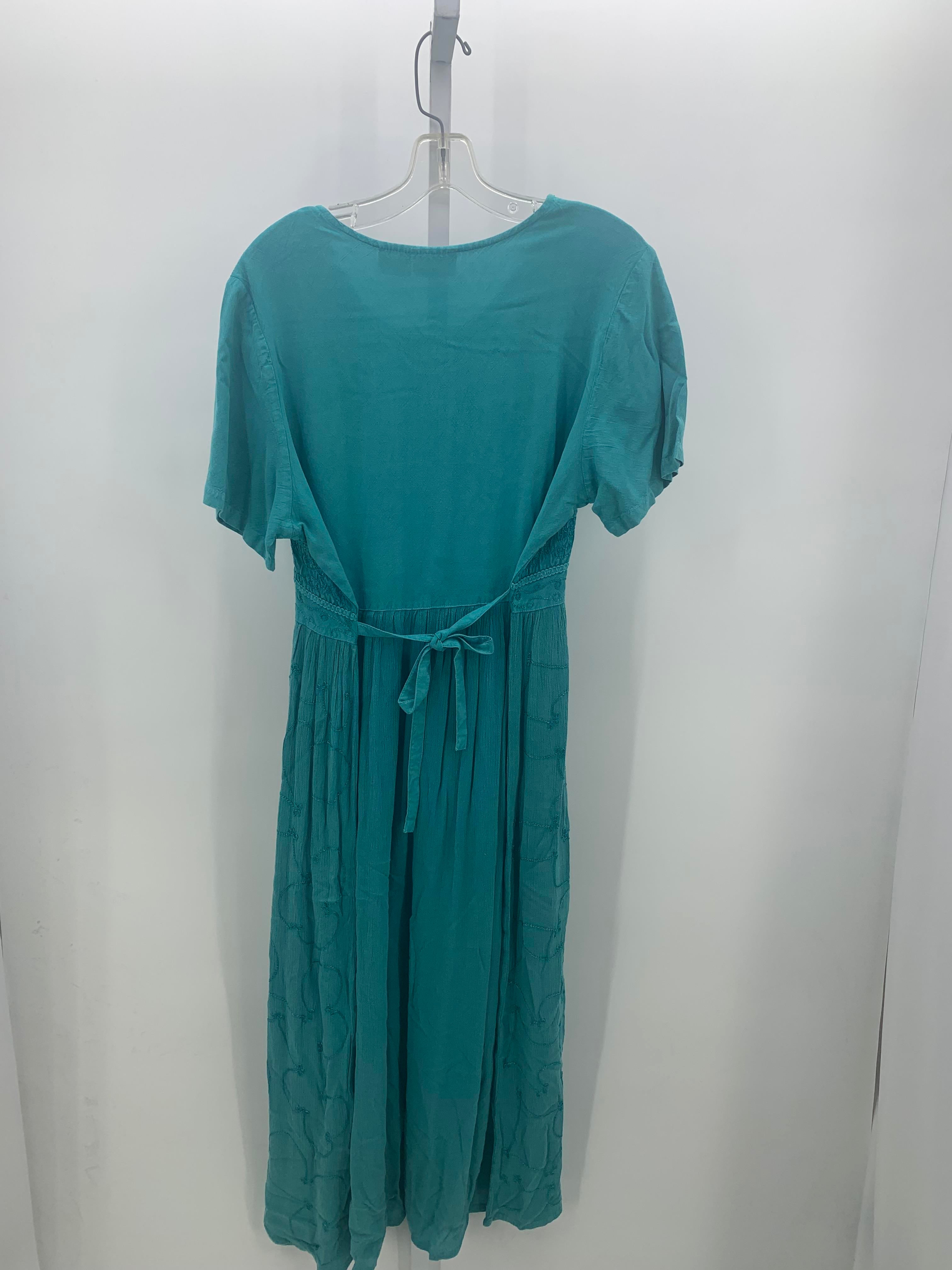 Size Large Misses Short Sleeve Dress