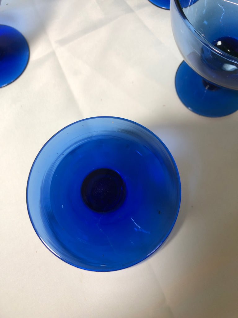 6 BLUE GLASS FOOTED SUNDAE CUPS.