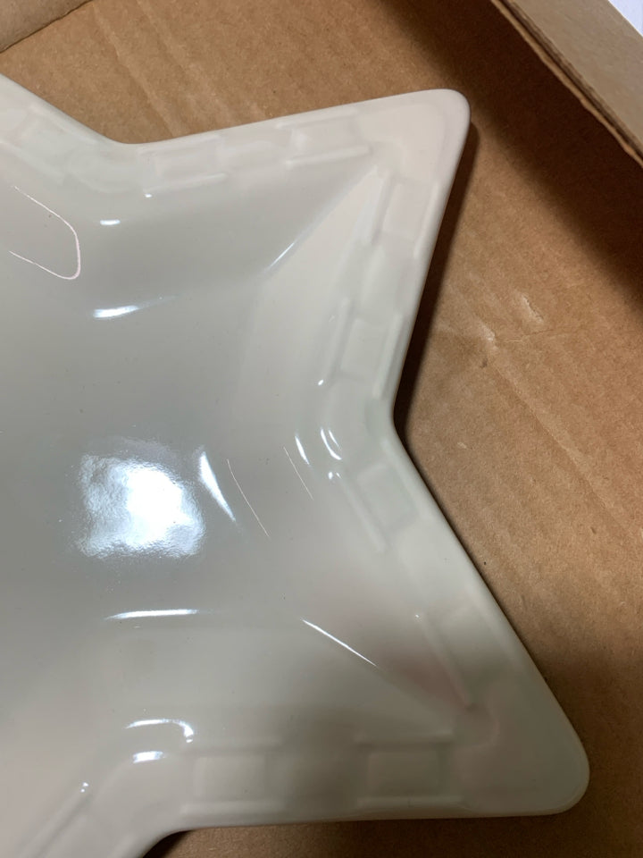 NIB LONGABERGER STAR PLATE.