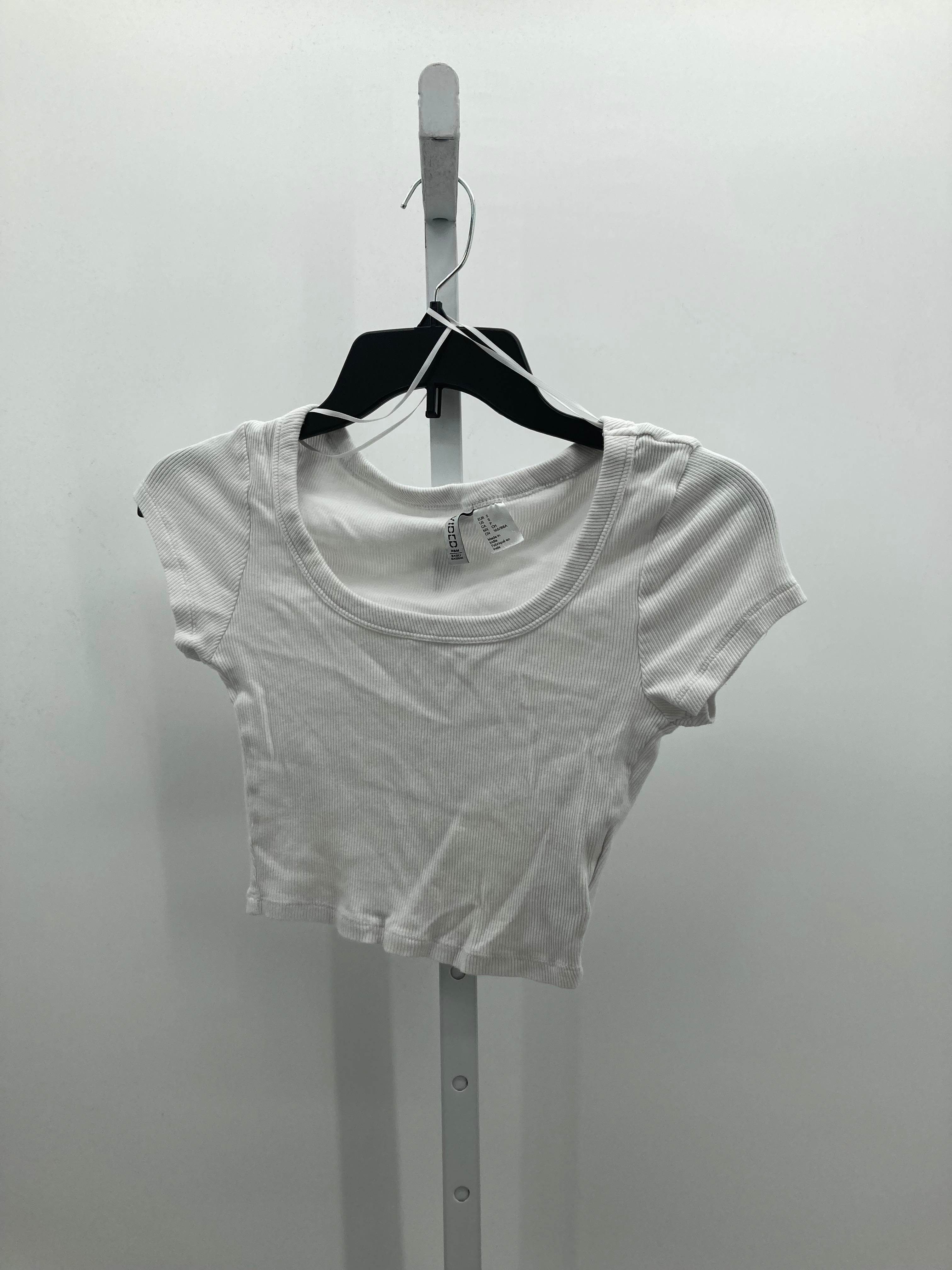 Divided Size Small Juniors Short Sleeve Shirt