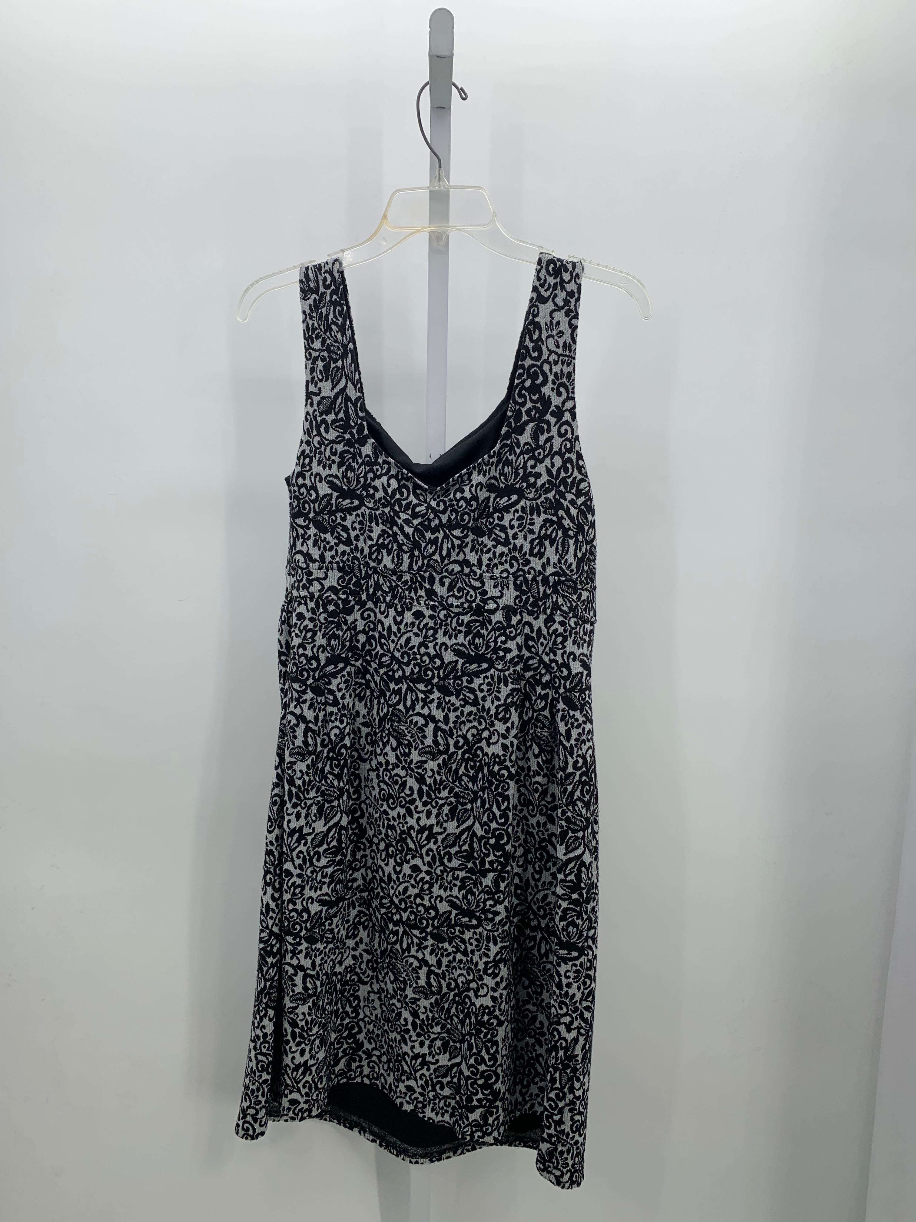 Liz Lange Grey Size Medium Maternity Sleeveless Dress