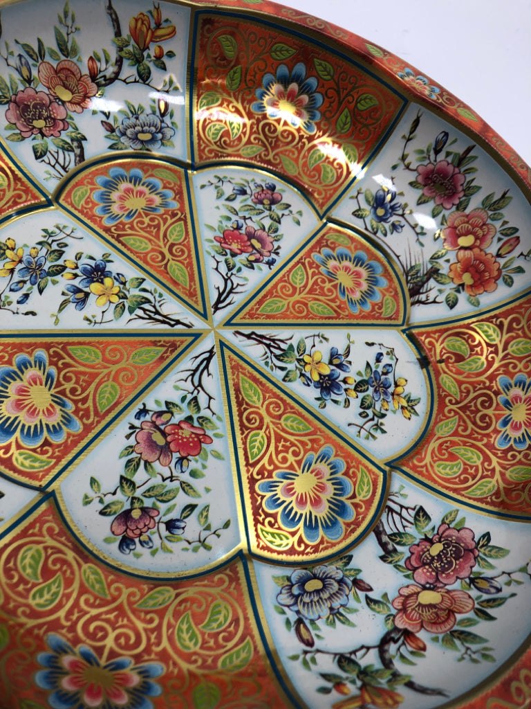 VTG ROUND TIN FLORAL BOWL.