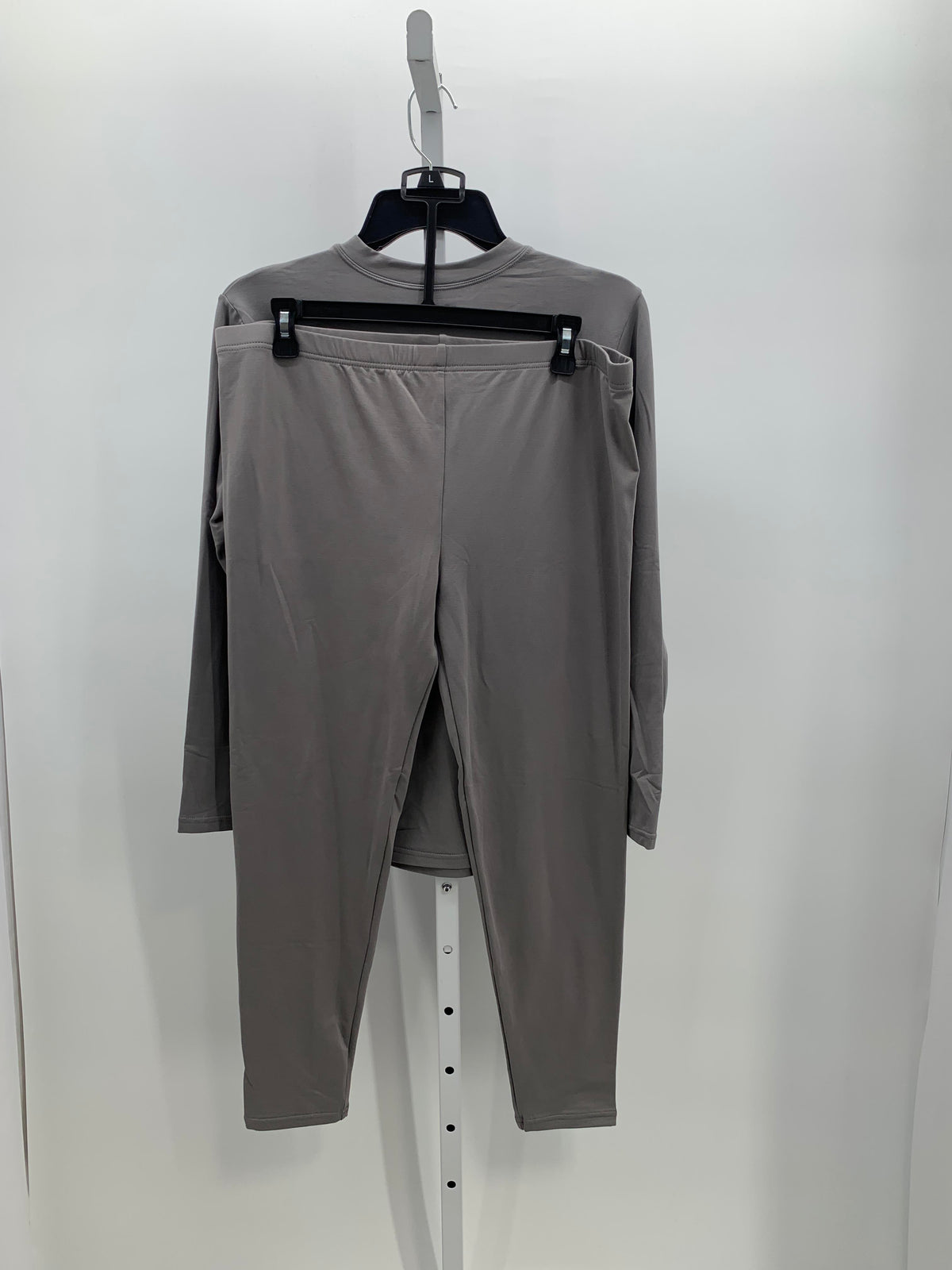 NWOT BASE LAYER TOP AND BOTTOMS.