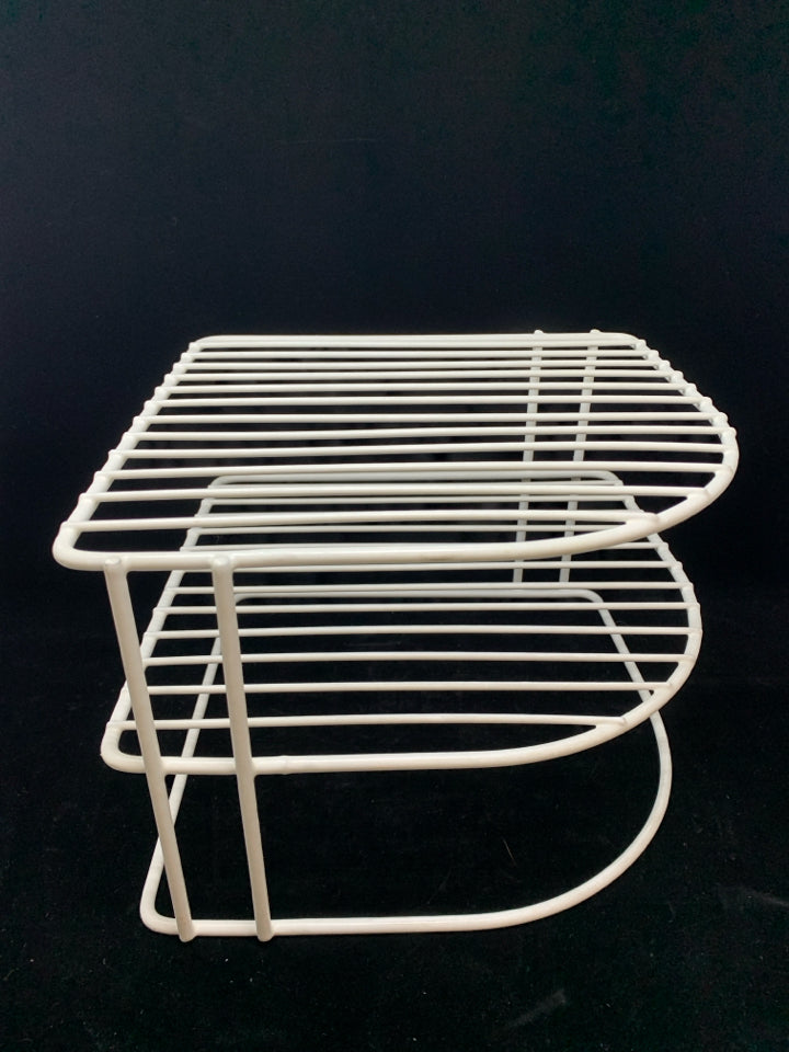 WHITE METAL 2 TIER CORNER SHELF.