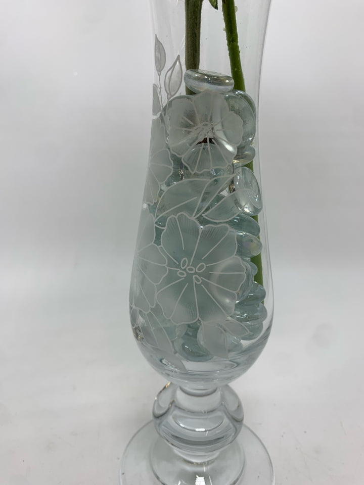 FAUX WHITE/PINK FLOWERS IN CLEAR ETCHED VASE.