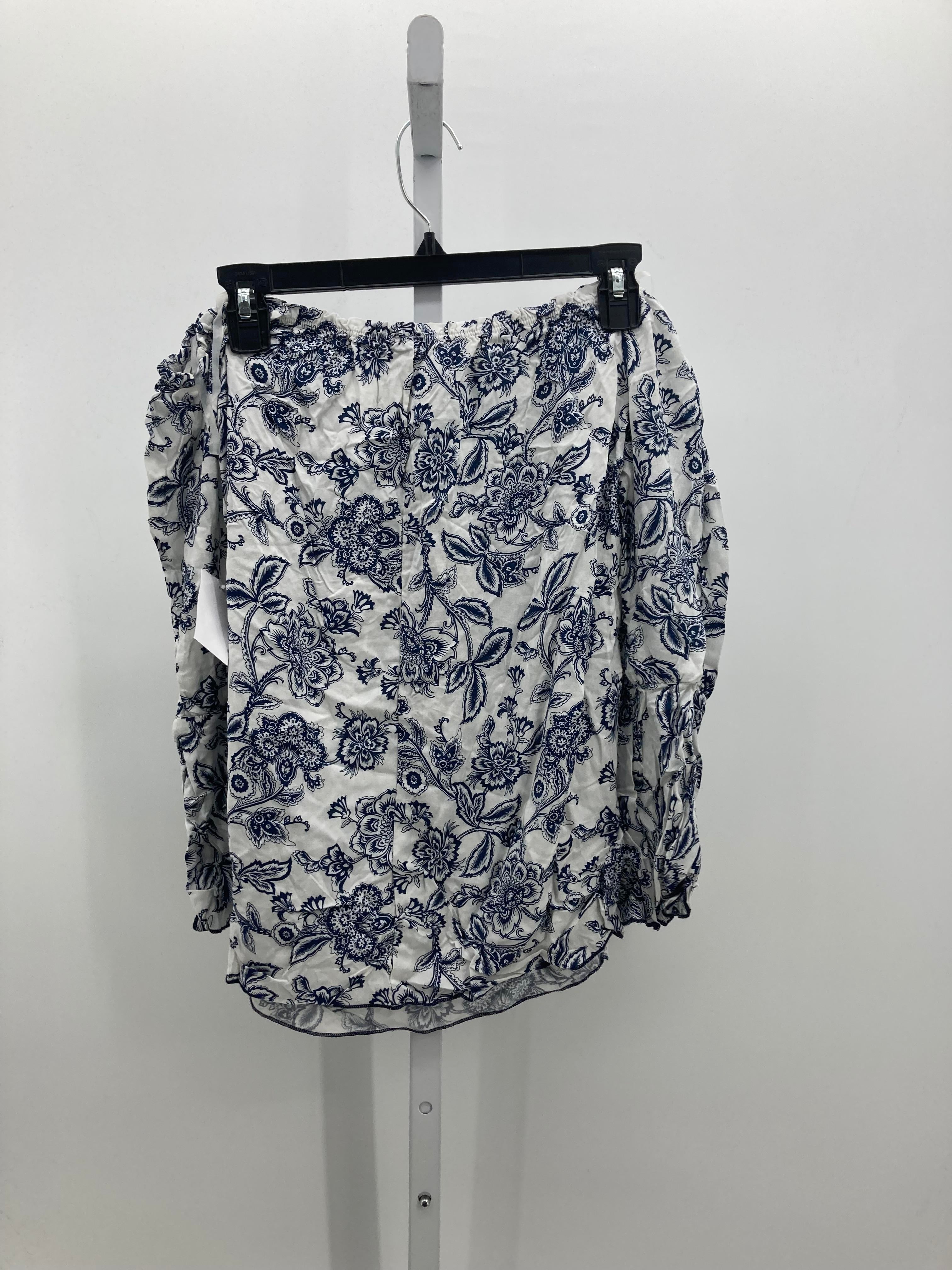 Charlotte Russe Size Medium Juniors 3/4 Sleeve Shirt