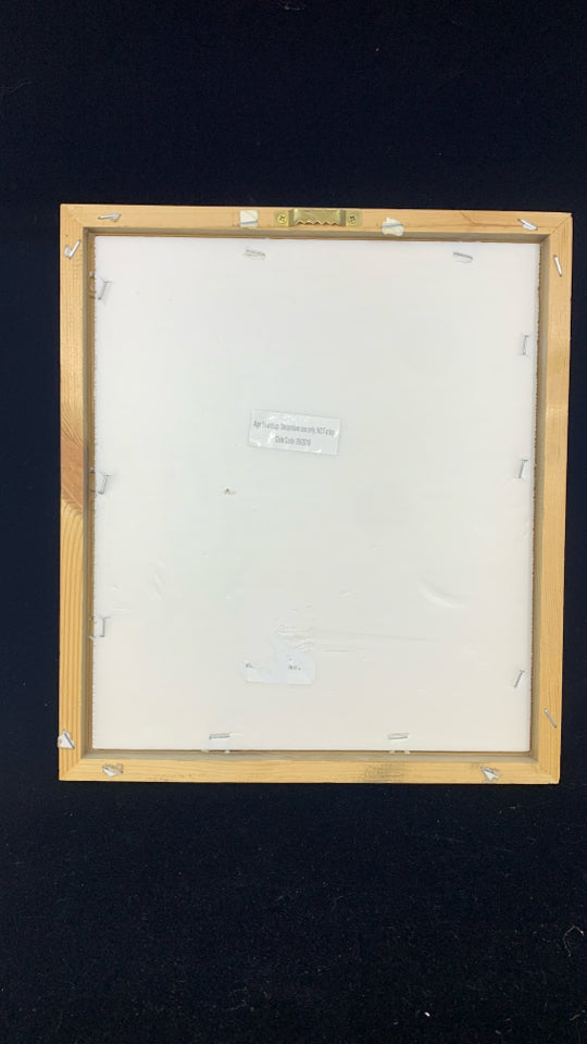 FRAMED GIRAFFE ART PRINT.