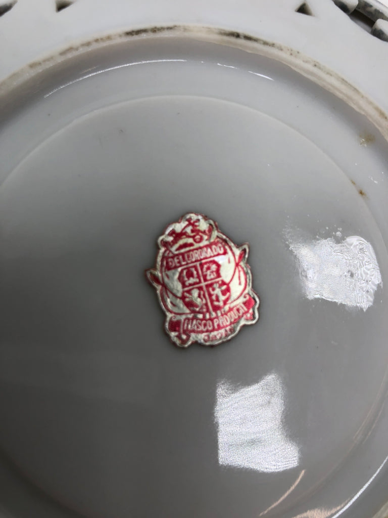 VTG DELCORONADO GOLD DETAILED FLORAL CUP/SAUCER.