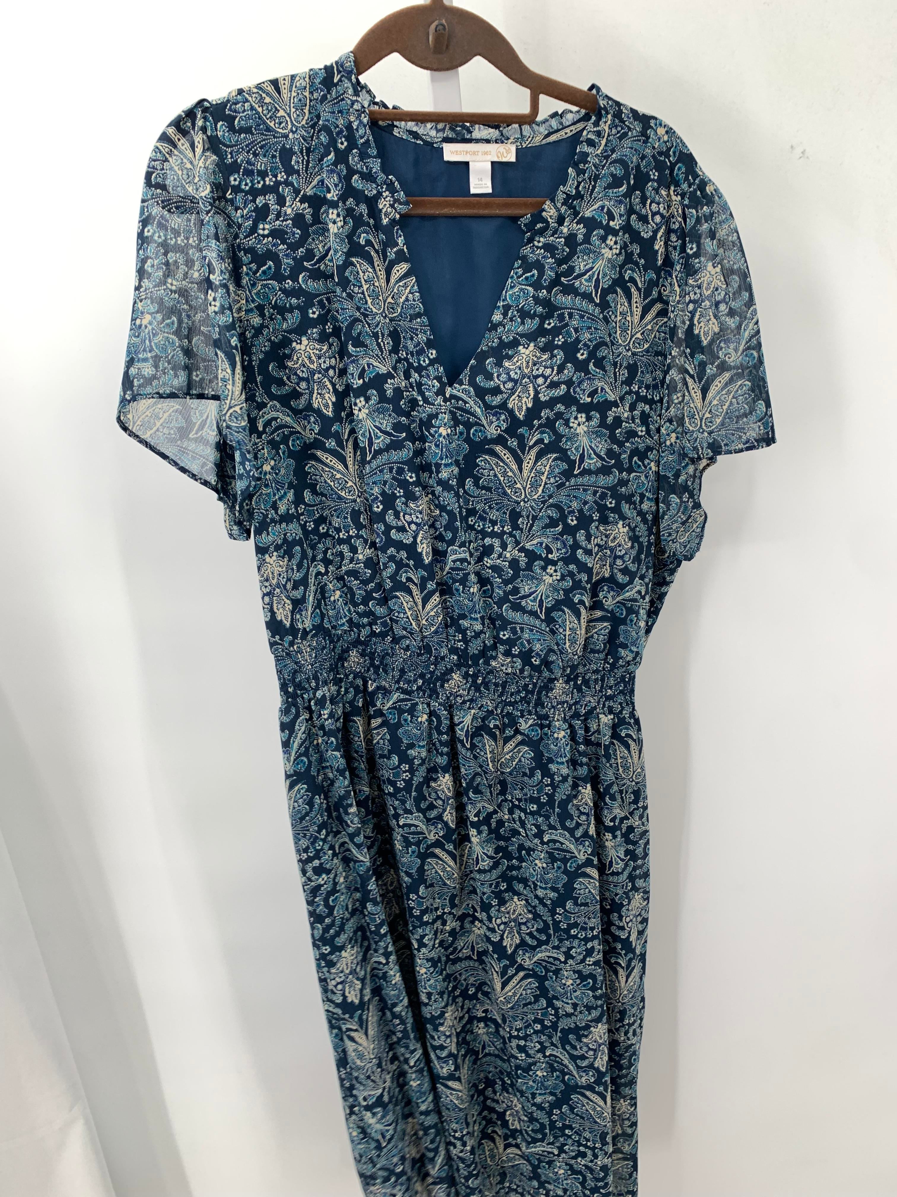 Westport Size Medium Misses Short Sleeve Dress