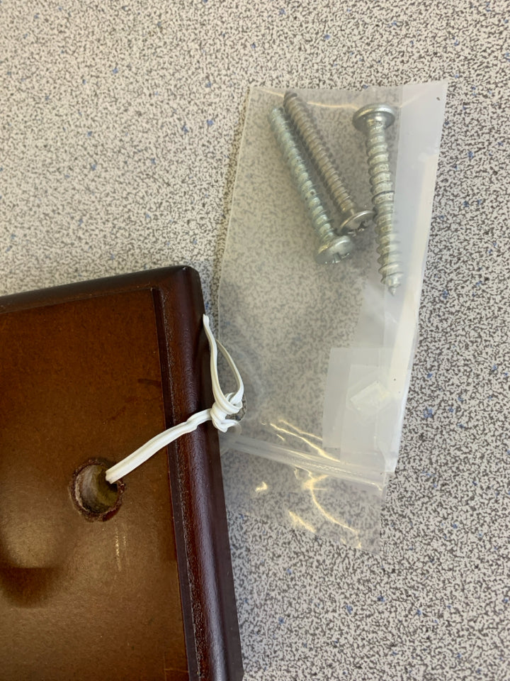 6 HOOK WALL HANGING WOOK COAT HOOK.