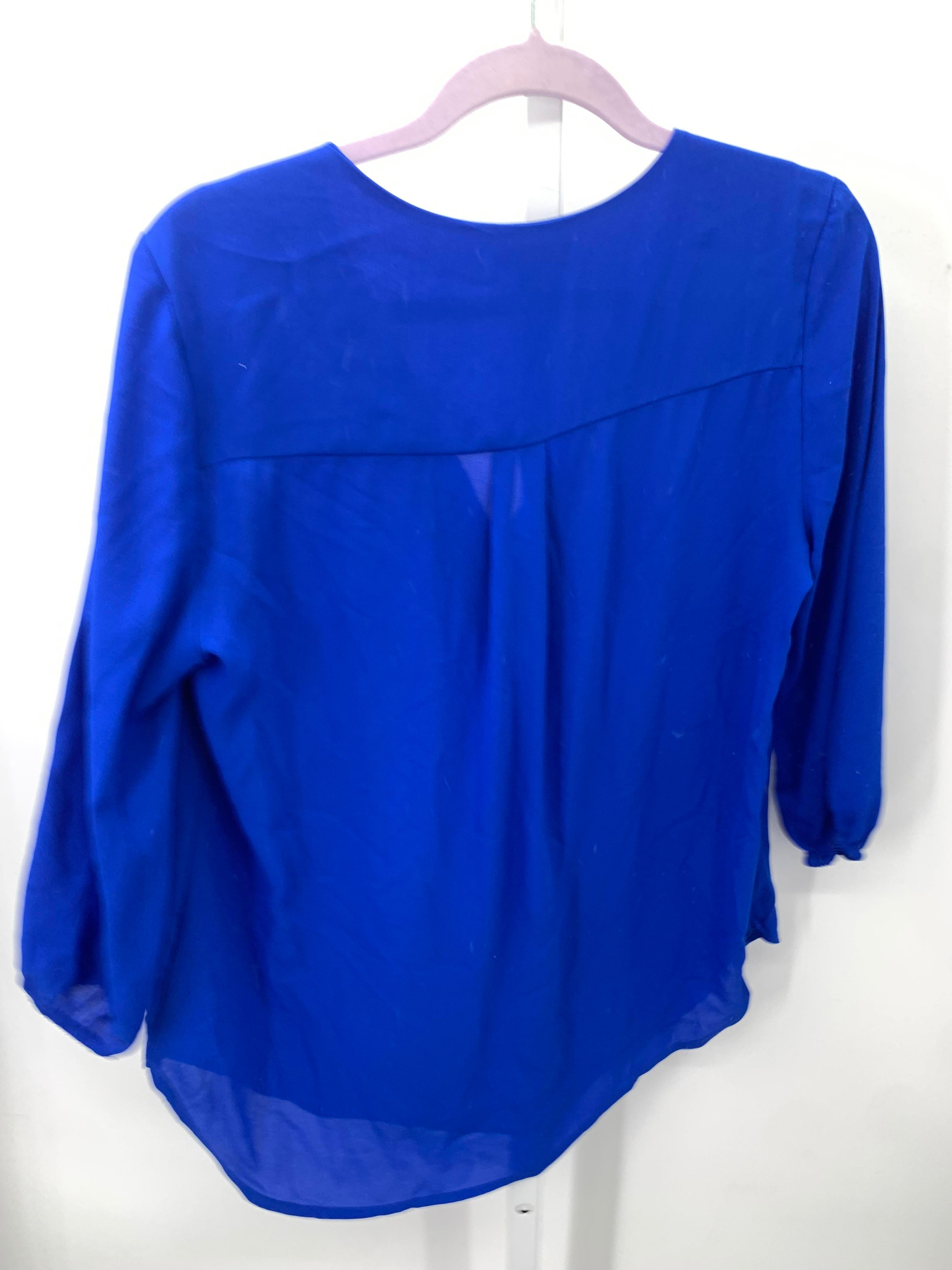 Size Medium Misses 3/4 Sleeve Shirt