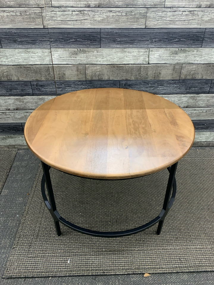 METAL BASE WOOD TOP CIRCLE COFFEE TABLE.