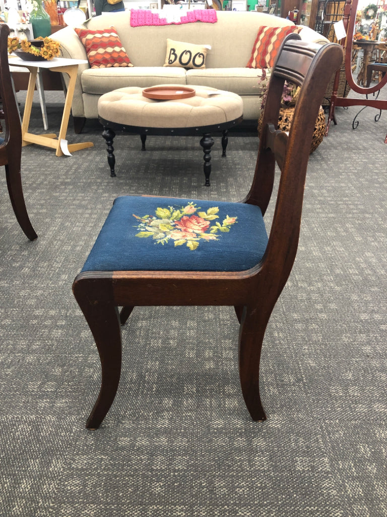 DARK WOOD TABLE W 6 CHAIRS 2 LEAVES.