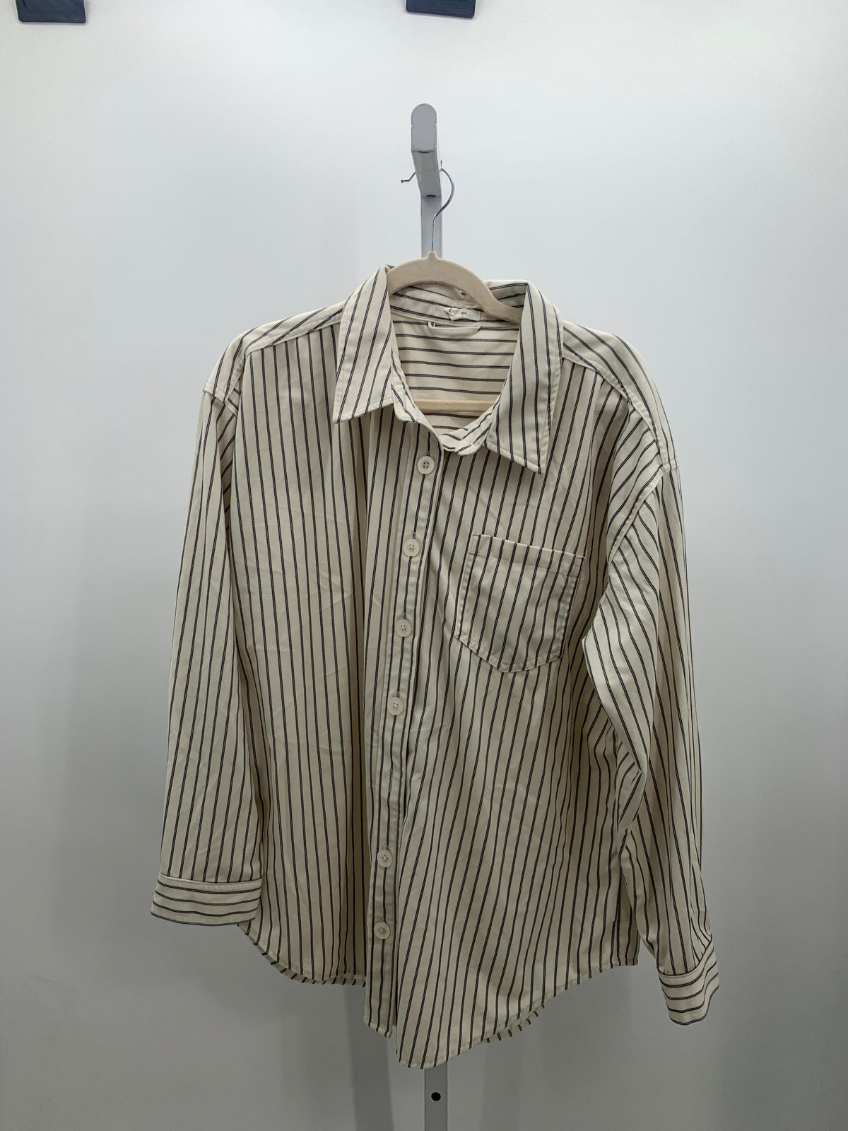 Maurices Size Large Misses Long Sleeve Shirt