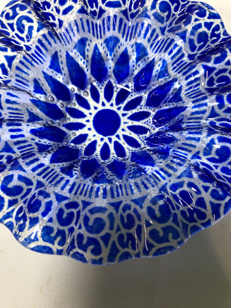 GLASS BOWL W/ COBALT BLUE/CLEAR RUFFLED EDGE.