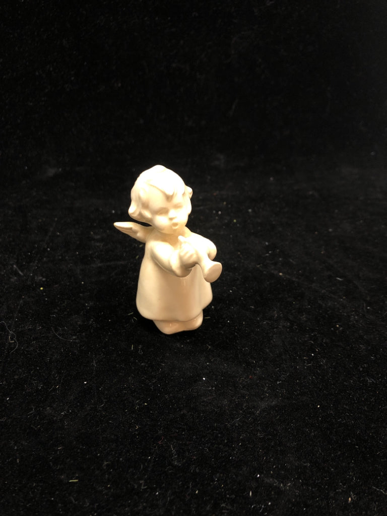 VTG PORCELAIN ANGEL WITH TRUMPET.