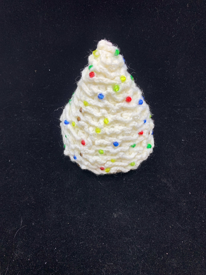 CROCHET CHRISTMAS TREE W/GEMS.