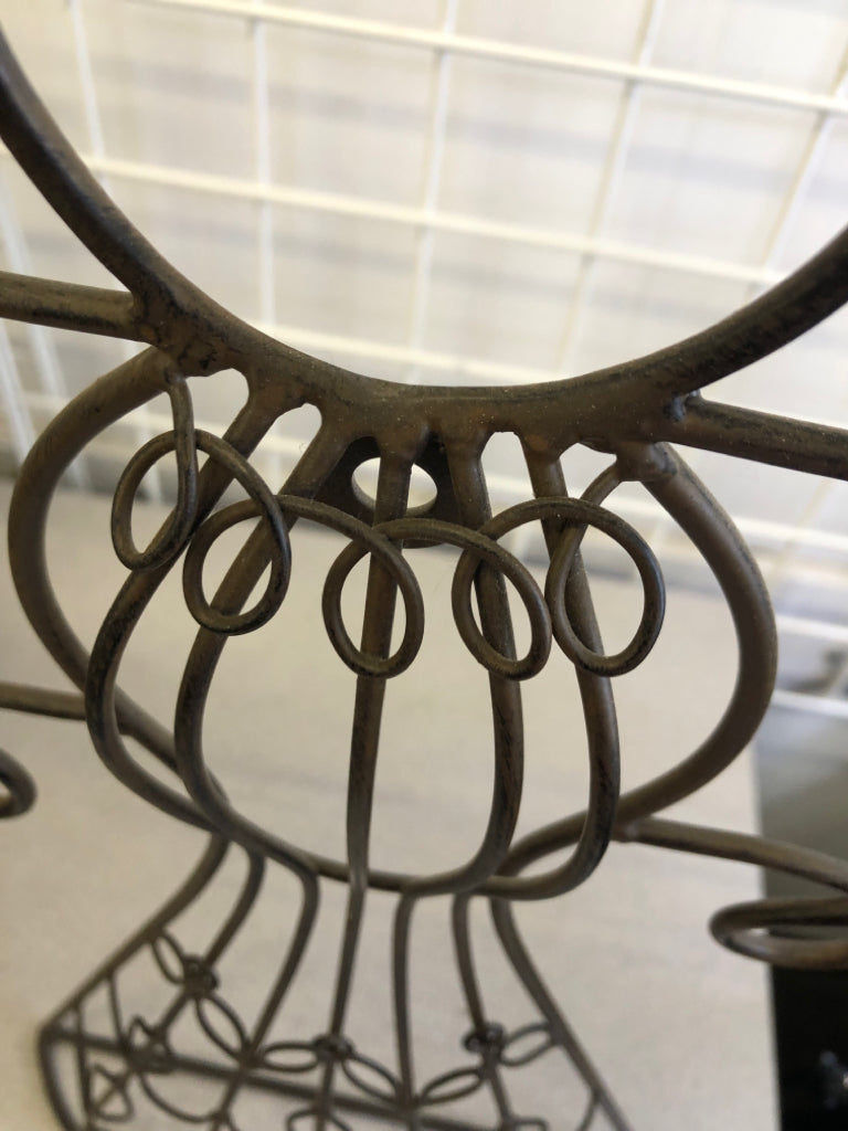 ANGEL METAL STANDING DECOR.