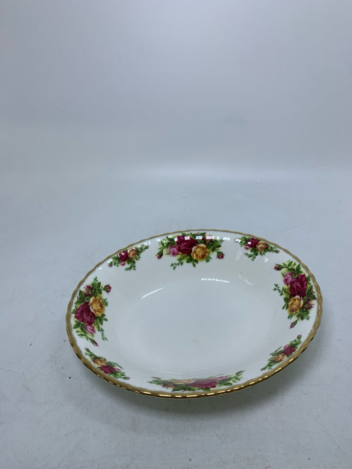 VTG OVAL VEGETABLE BOWL W/ GOLD RIM.