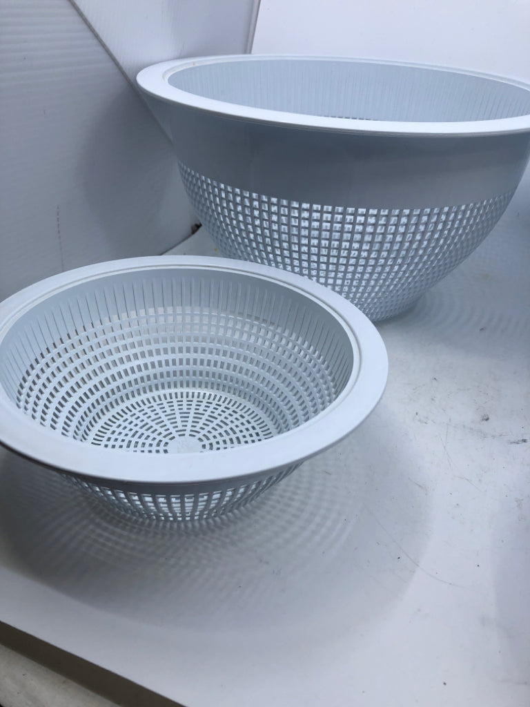 WHITE PLASTIC NESTING PAMPERED CHEF MIXING BOWLS/STRAINER.