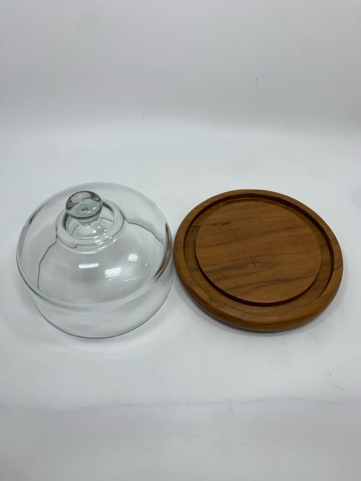 VTG WOODEN CHEESE BOARD W/GLASS COVER.