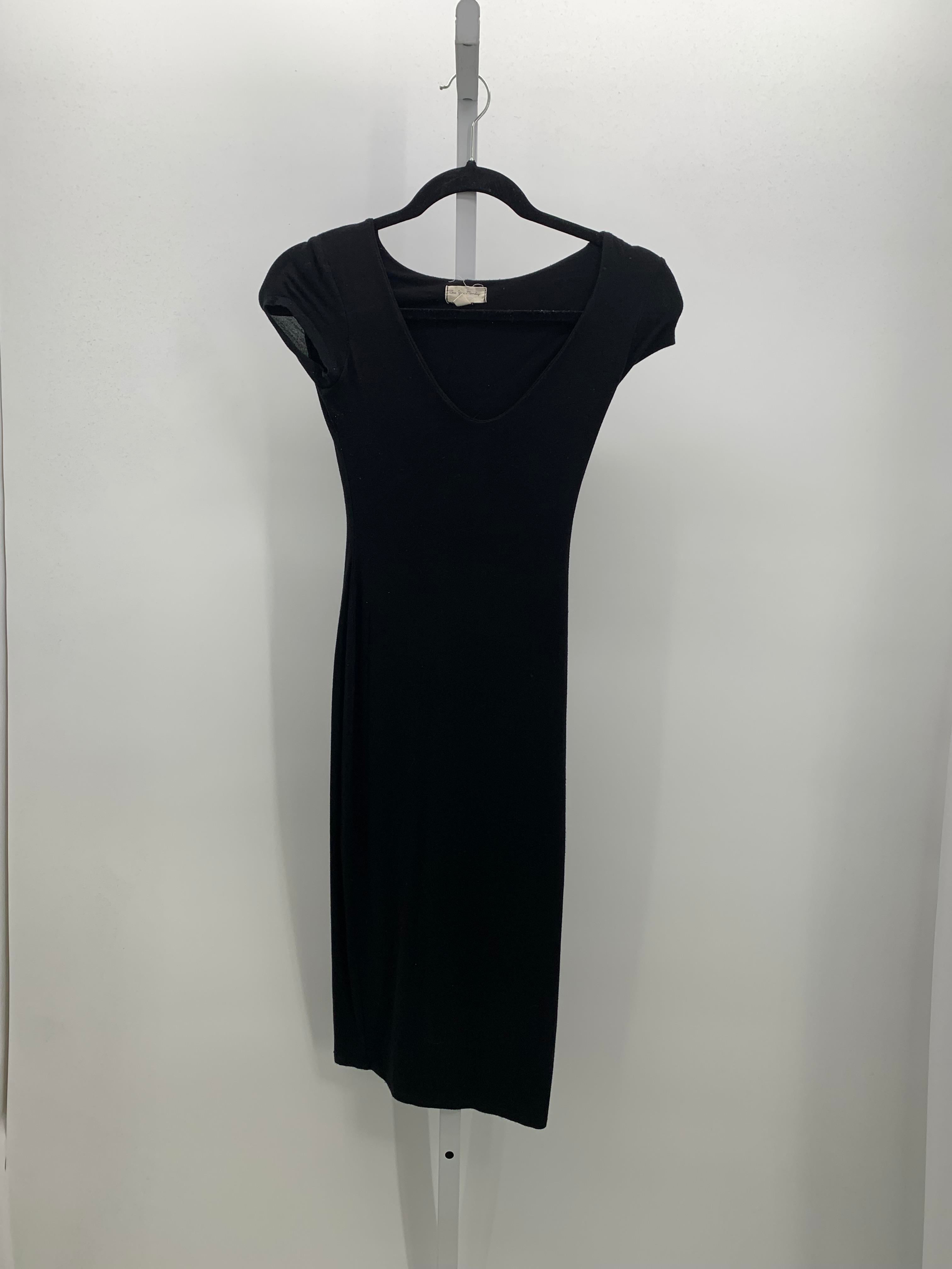 See You Monday Size X Small Juniors Short Sleeve Dress