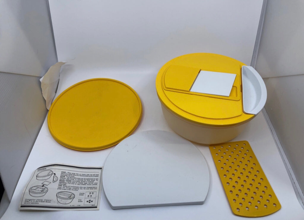 VTG TUPPERWARE KITCHEN WORK UNIT CHOP/SLICE/GRATE.