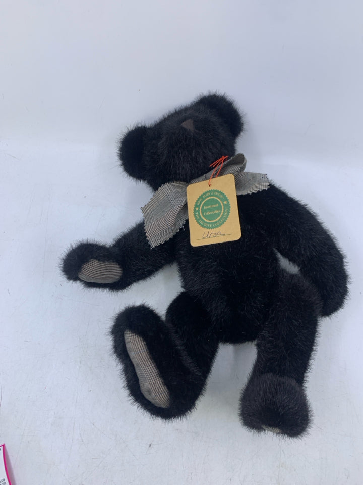 BLACK BEAR W/ PLAID BOW BOYDS BEARS.