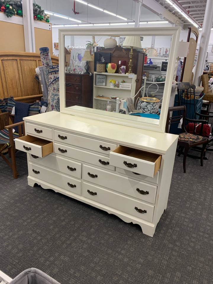 WHITE 10 DRAWER DRESSER W/ MIRROR.