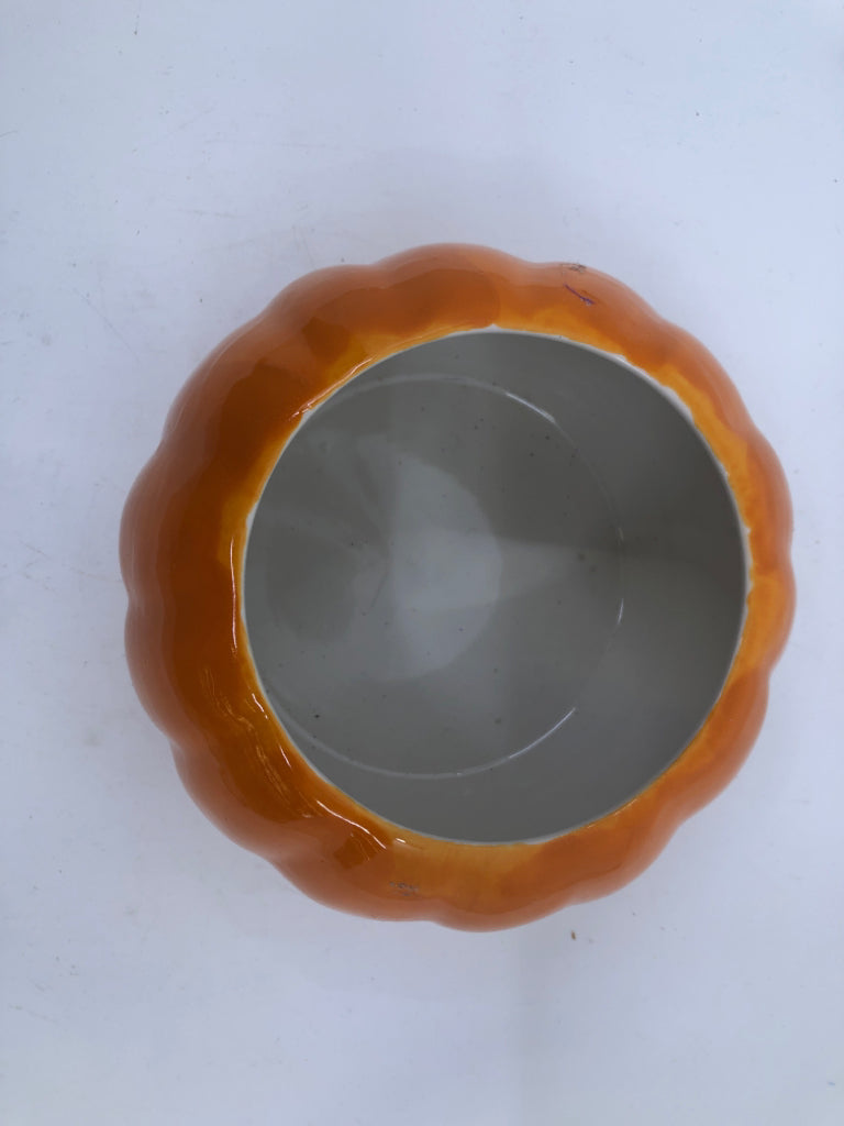 PUMPKIN CERAMIC BOWL.