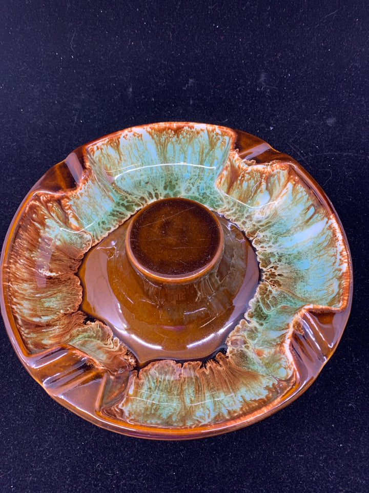 VTG DARK BROWN W/ GREEN DRIP GLAZED ASHTRAY.