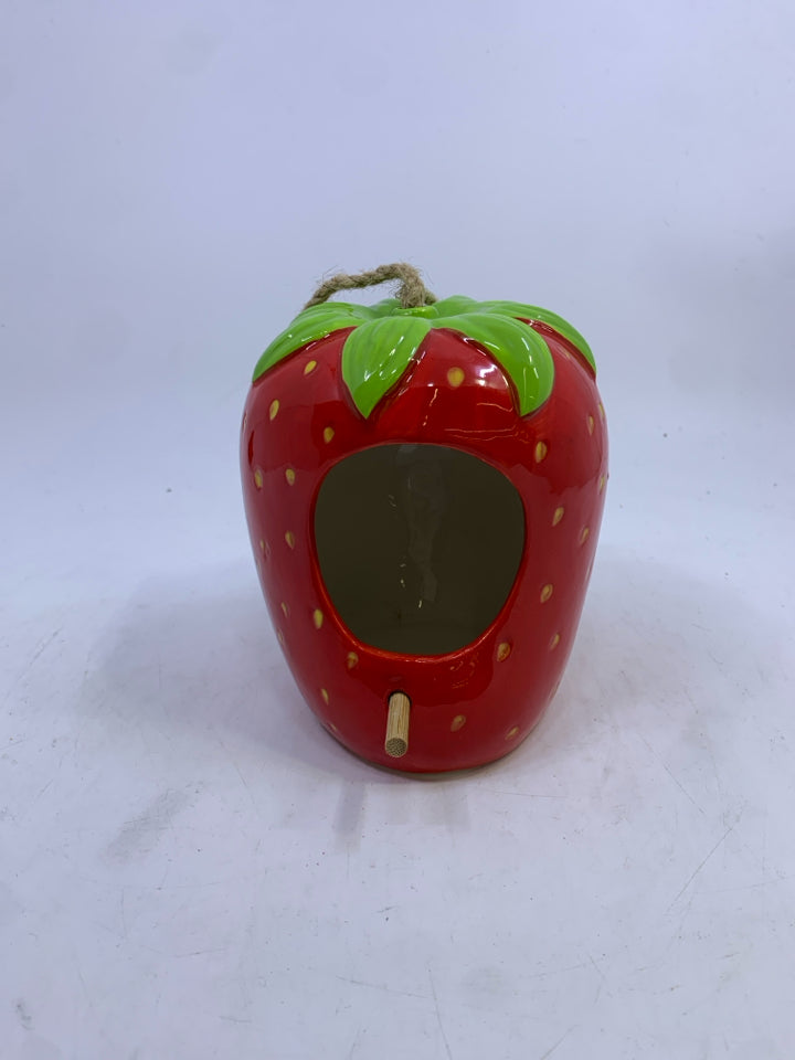 CERAMIC STRAWBERRY BIRDHOUSE.