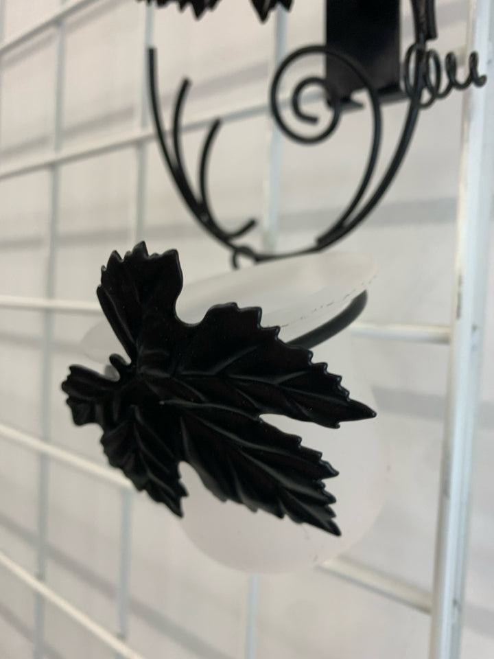 GRAPE LEAF METAL WALL SCONCE W/CANDLE HOLDER.