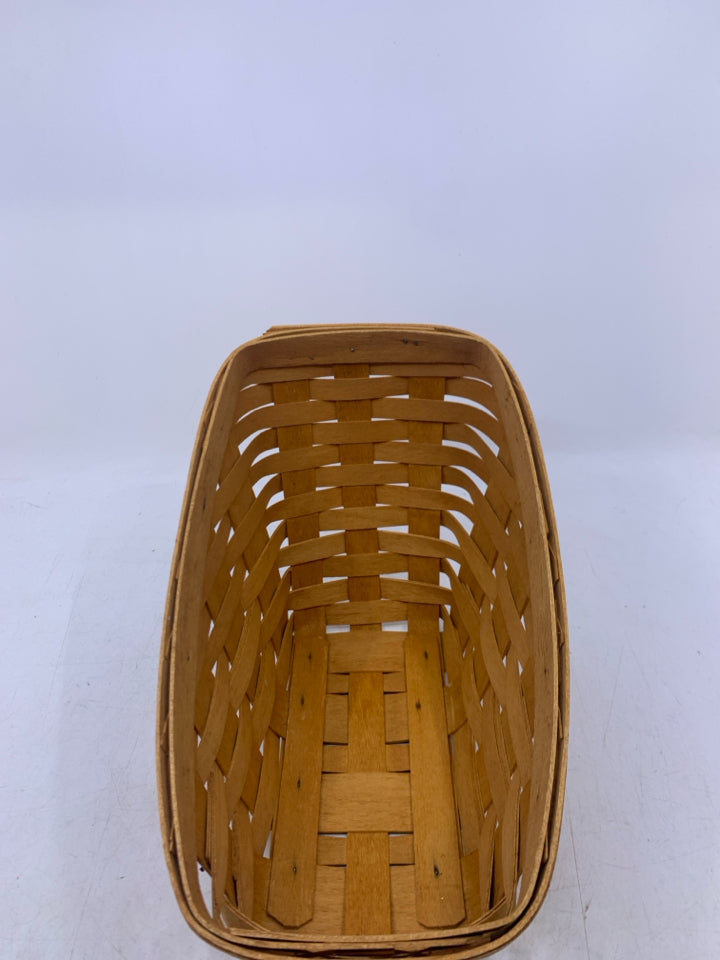 BLONDE SLANTED BASKET.