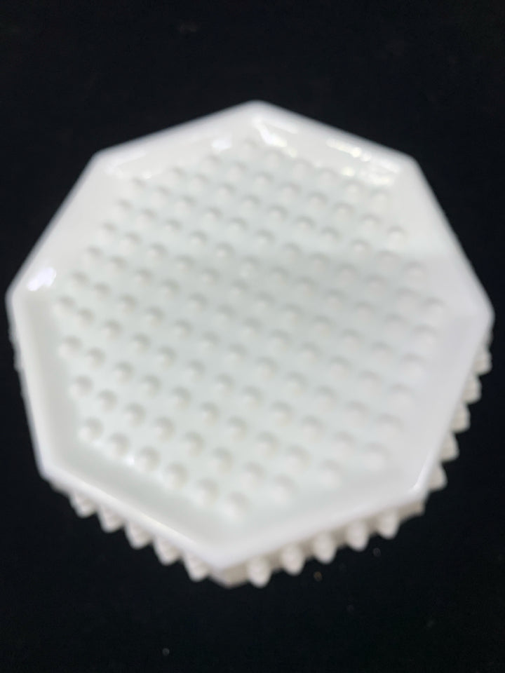 VTG MILK GLASS HOBNAIL ASHTRAY.