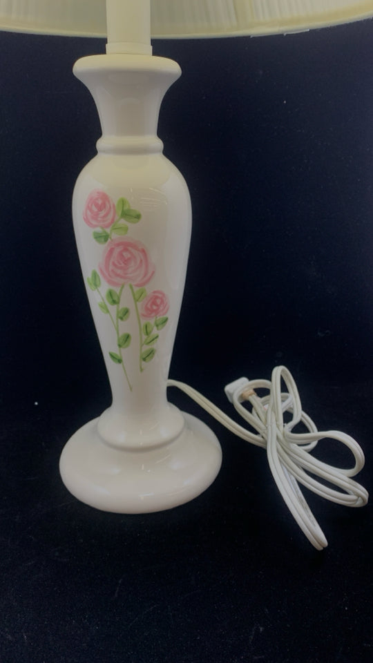 CERAMIC LAMP W/PAINTED PINK ROSES+WHITE FABRIC SHADE.