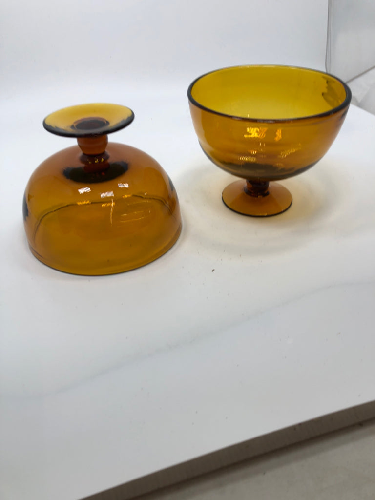 2 AMBER GLASS DESSERT BOWLS.