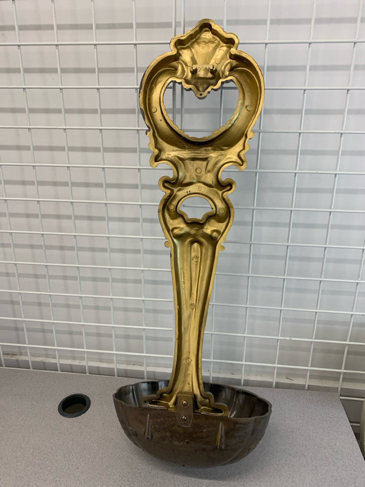 VTG EMBOSSED SPOON/ LADLE STYLE WALL HANGING.