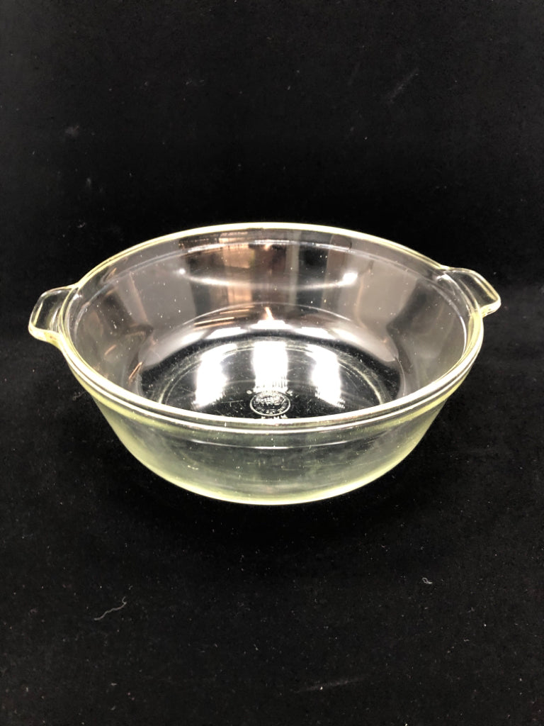 PYREX CASSEROLE DISH W/HANDLES.