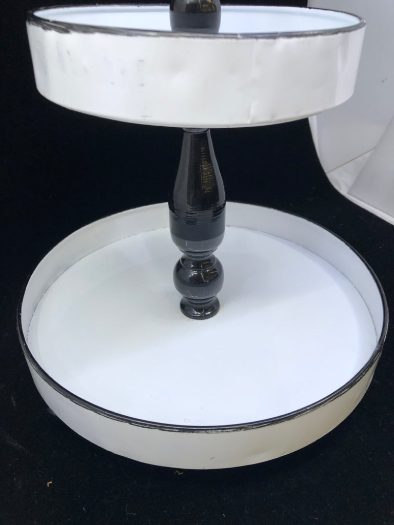 2 TIER WHITE METAL SERVER, BLACK HANDLE.