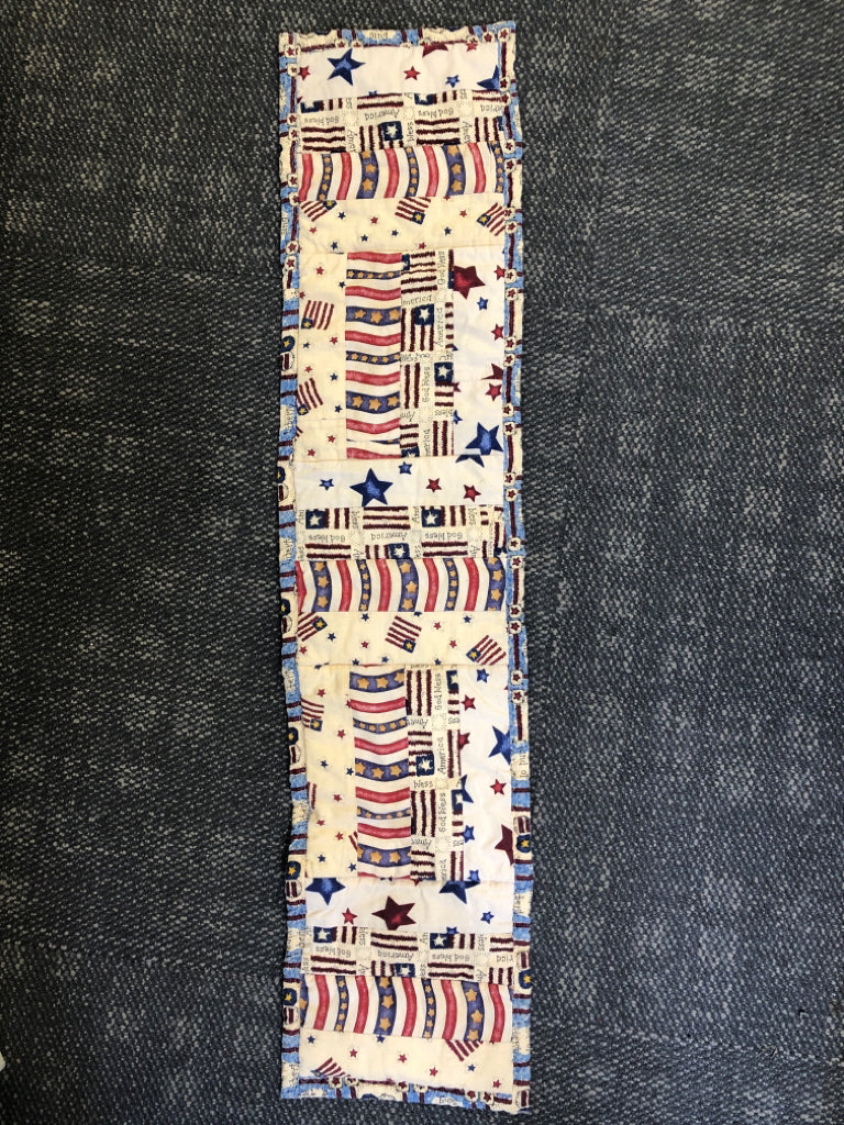 PRIMITIVE AMERICANA THEME QUILT TABLE RUNNER.
