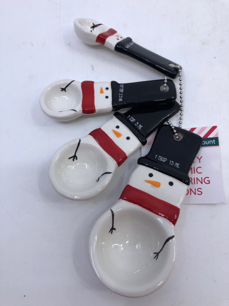 NWT SNOWMAN MEASURING SPOONS.