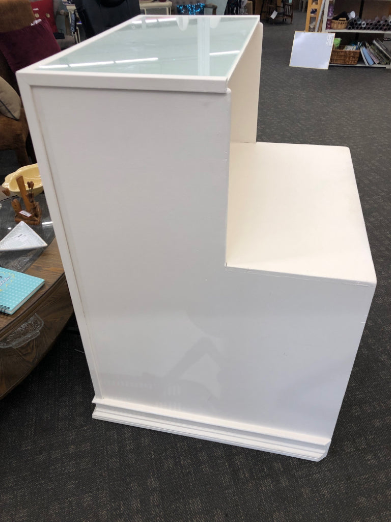 WHITE SQUARE DESK/ COUNTER-W REMOVABLE GLASS TOP.