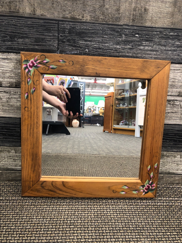 VTG WOOD FLORAL PAINTED SQUARE MIRROR.